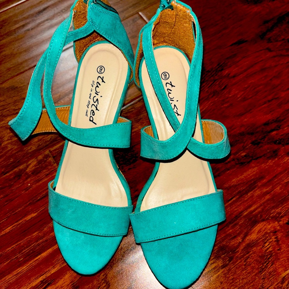 Women’s teal wedges